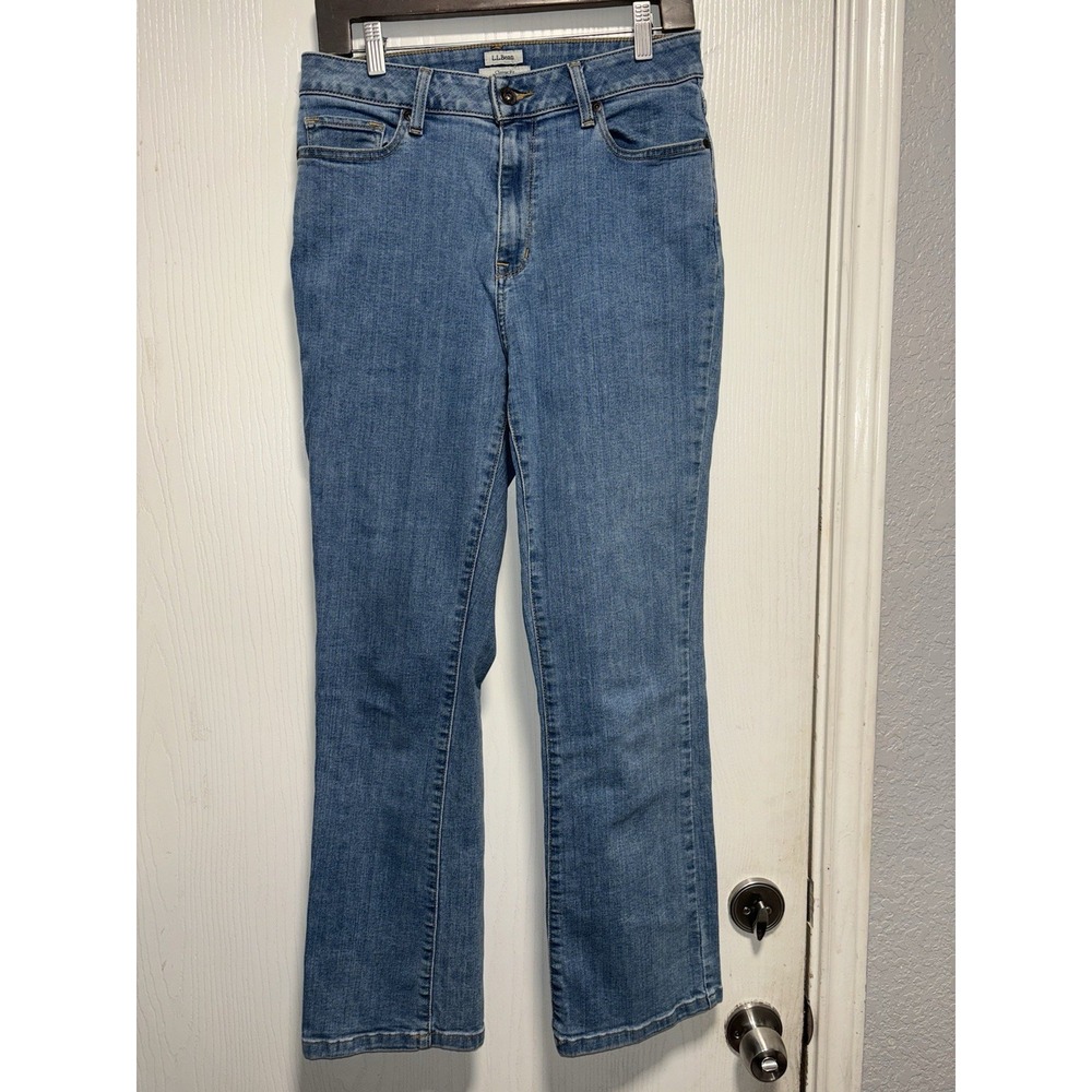 L.L. Bean Women's Jeans Sz 10 Reg Classic Fit Blue‎ Denim Straight Leg